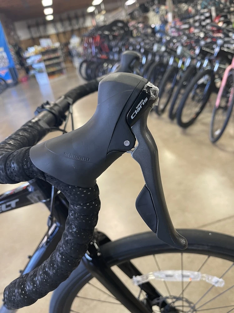 Felt Broam 60 Shimano Sora/Claris Mix - Black 2022 5 Felt Broam 60 Shimano Sora/Claris Mix - Black 2022 - Image 5