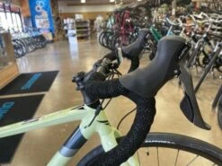 Felt VR60 Disc Shimano Claris - Glow Green 2022 -Felt ObunXc4WiHZuGIQbxoblYXrns