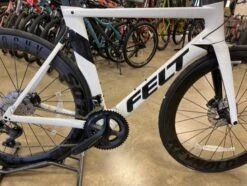 Felt AR Advanced Shimano Ultegra Reynolds AR58 White 2023 -Felt QX m0BkHVnyCwBG9L88jf95Dc