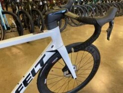 Felt AR Advanced Shimano Ultegra Di2 12 Speed Reynolds AR58 White 2023 29 Felt AR Advanced Shimano Ultegra Di2 12 Speed Reynolds AR58 White 2023 -Felt ZW7tVVBt5 pl88QD9vh5QKa6E