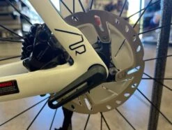 Felt AR Advanced Shimano Ultegra Di2 12 Speed Reynolds AR58 White 2023 19 Felt AR Advanced Shimano Ultegra Di2 12 Speed Reynolds AR58 White 2023 -Felt cqDILbG99pPl8p3 oSZVQAYIE