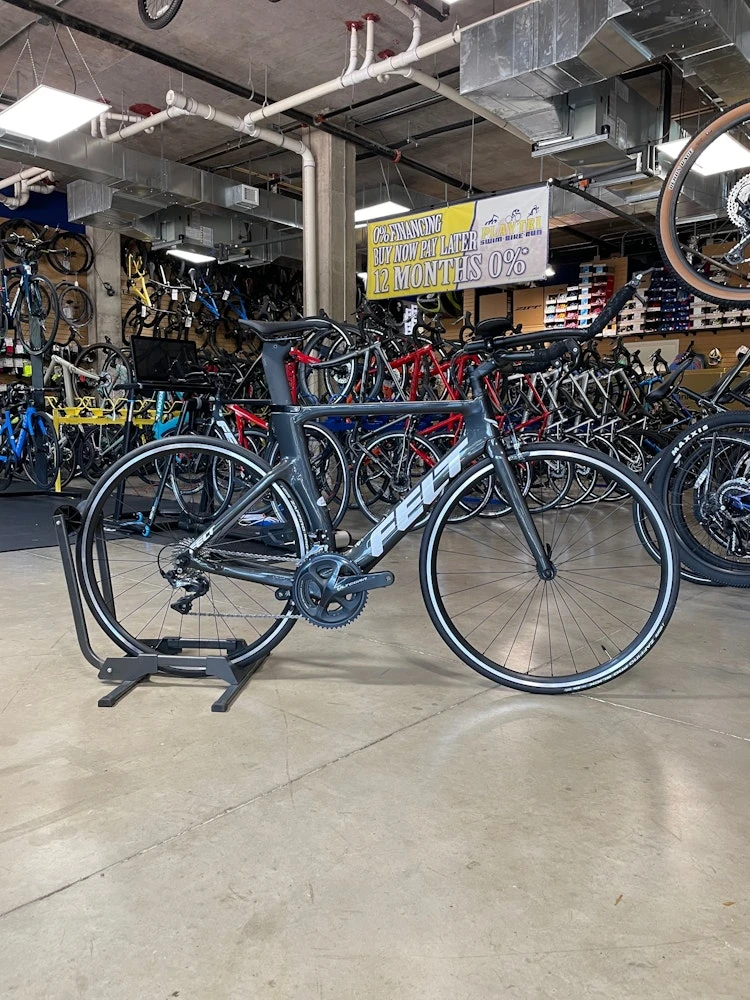 Felt B Performance Ultegra Charcoal 2022 1 Felt B Performance Ultegra Charcoal 2022