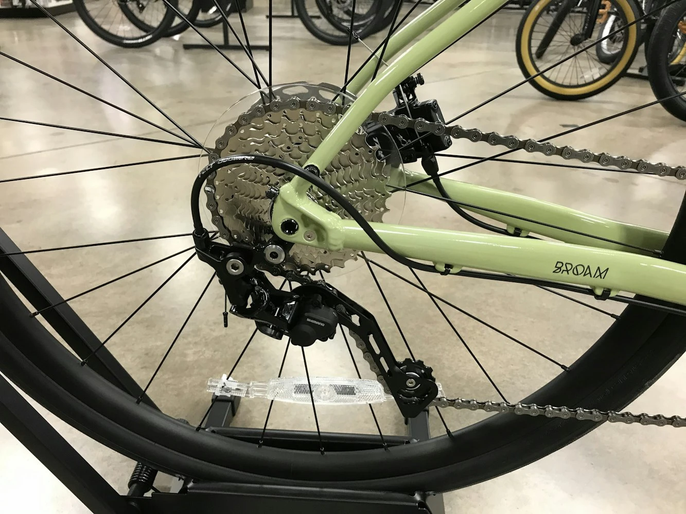 Felt Broam 40 Shimano Tiagra/Shimano GRX400 Mix - Sage Mist 2022 2 Felt Broam 40 Shimano Tiagra/Shimano GRX400 Mix - Sage Mist 2022 - Image 2